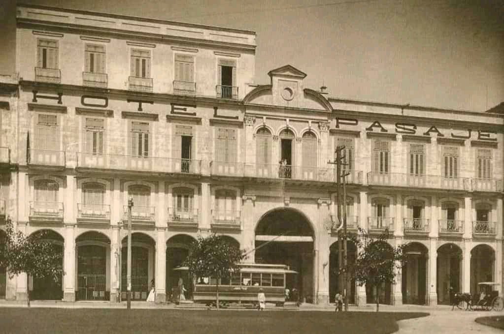 fachada del hotel Pasaje La Habana
