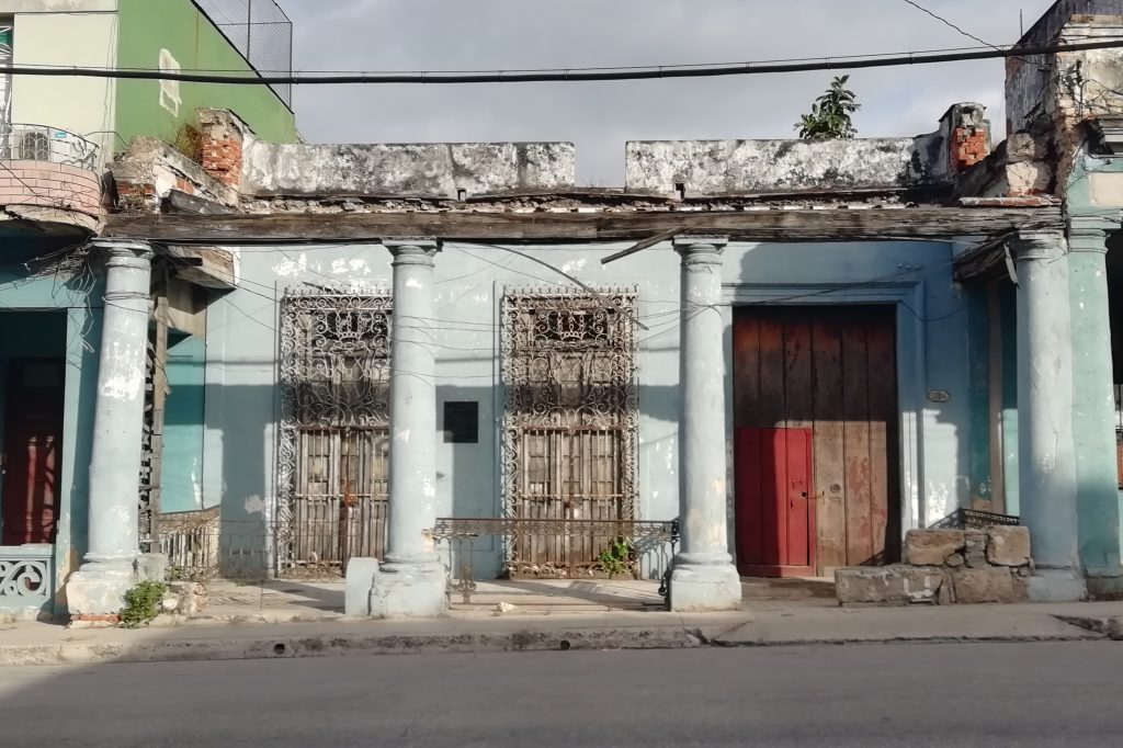 Casa natal de Gustavo Sánchez Galarraga en la Calzada del Cerro de La Habana