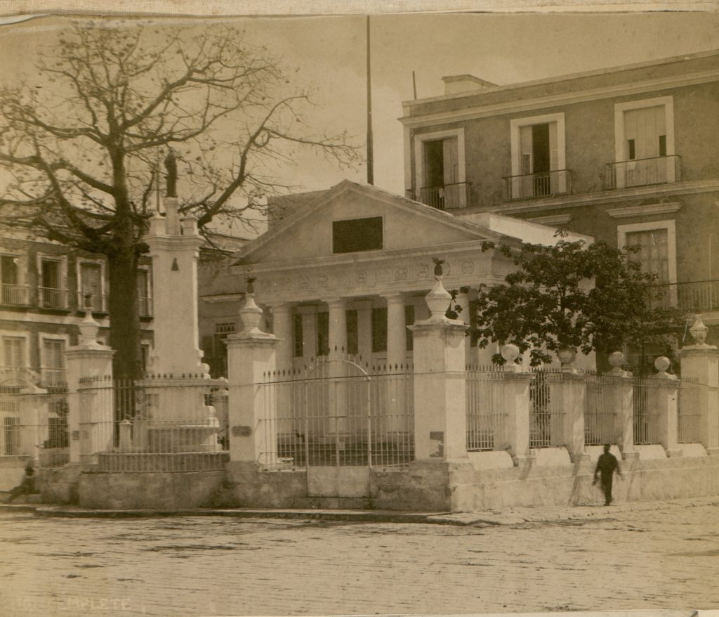 El templete 1899. Ubicado en la antigua plaza de la Iglesia Parroquial.