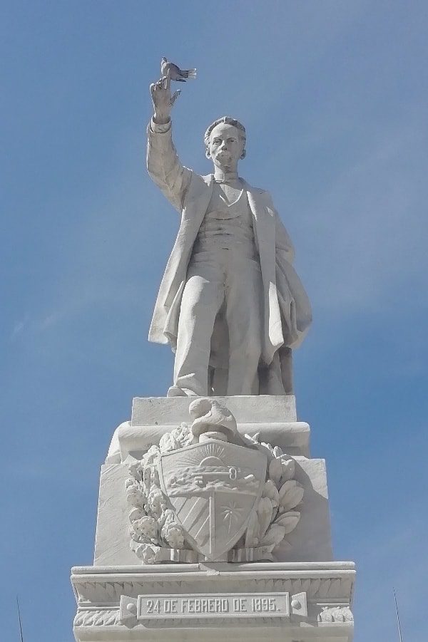 Monumento a Jose Marti en el Parque Central de La Habana