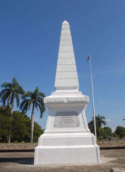 Obelisco en Dos Ríos donde cayó José Martí en 1895