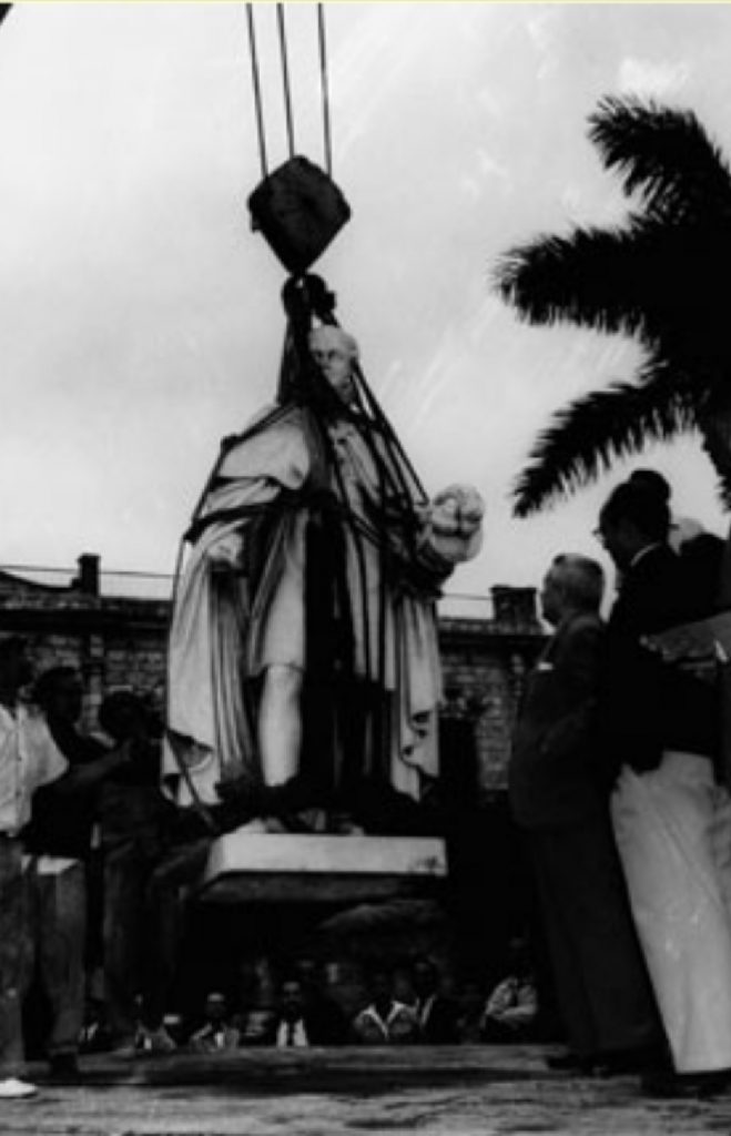 Estatua de Fernando VII