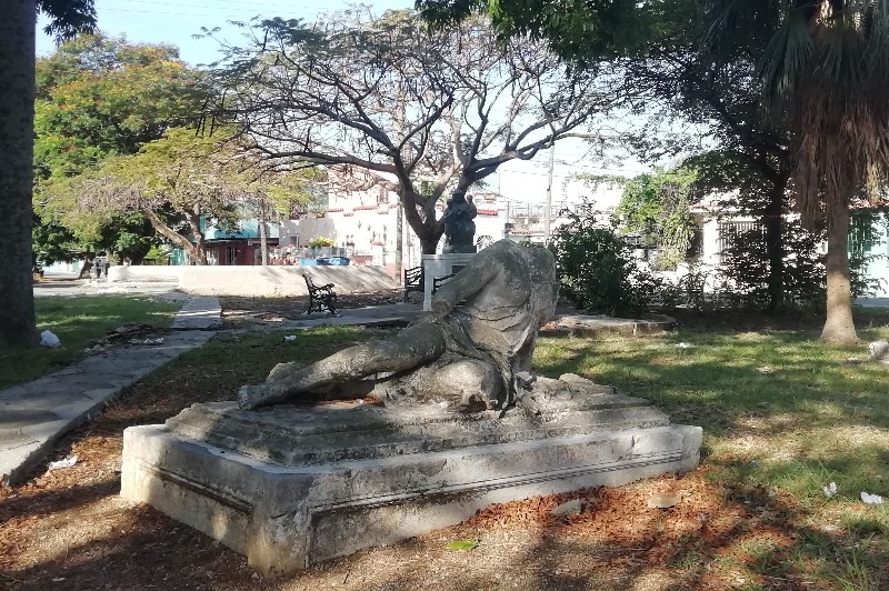 Escultura Parque Palatino Cerro