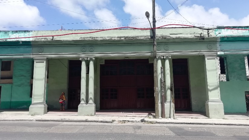Tienda del Fondo Cubano de Bienes Culturales (FCBC) en el local del antiguo cine Astor (foto 2021)