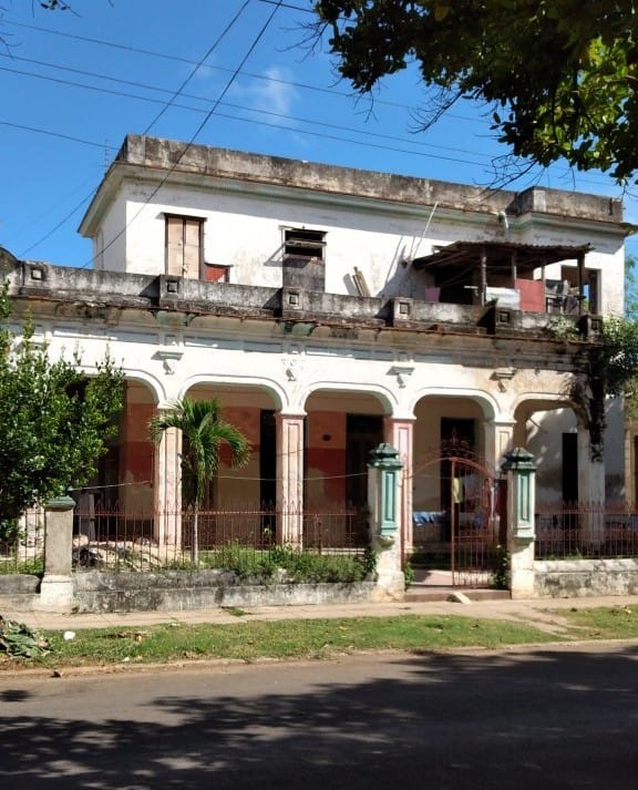 Imagen de la residencia del General del Ejército Libertador Domingo Méndez Capote. Foto tomada por Benito German Peña Galvez.