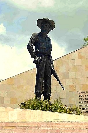 Monumento a Camilo Cienfuegos en Yaguajay - Thelvia Marín 