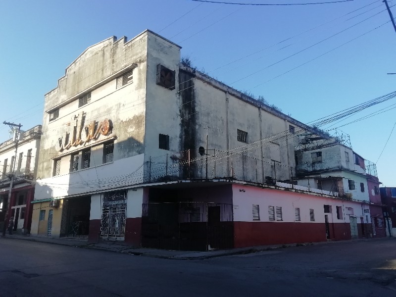 Cine Atlas el coloso de la Calzada de Luyanó (Cines de La Habana)