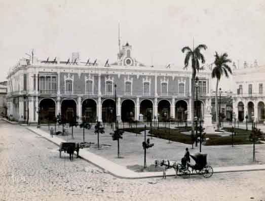 Palacio-de-los Capitanes Generales-1895