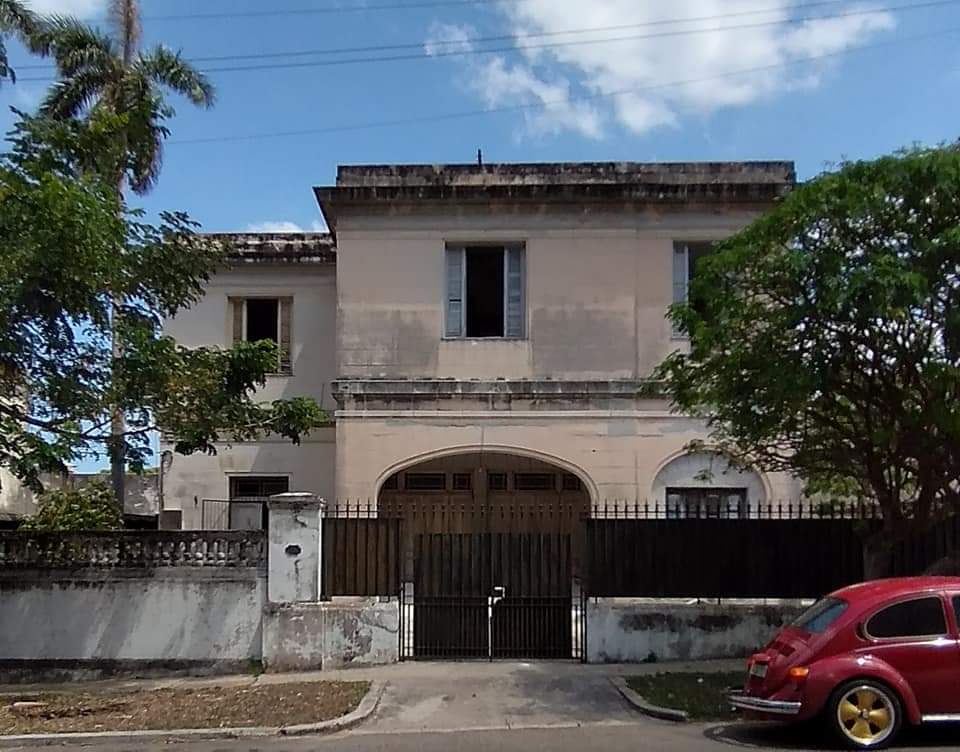 Vedado monumental: Casa de Oscar Cintas ( calle 15, No. 555)