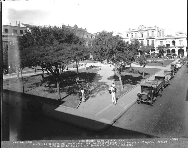 Parque Juan Bruno Zayas - Plaza Vieja 1946