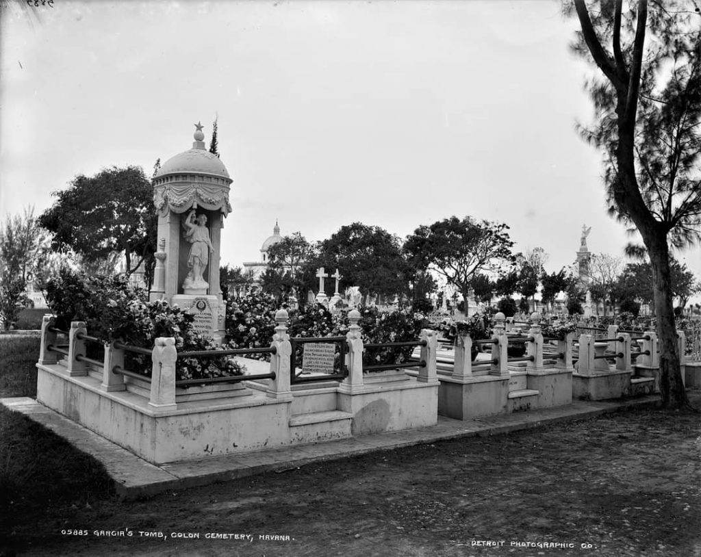 Tumba de Calixto Garcia Cementerio de Colon