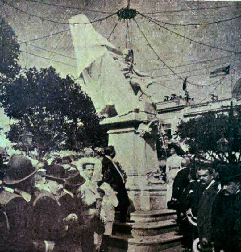 1908-11-1-estatua de cervantes