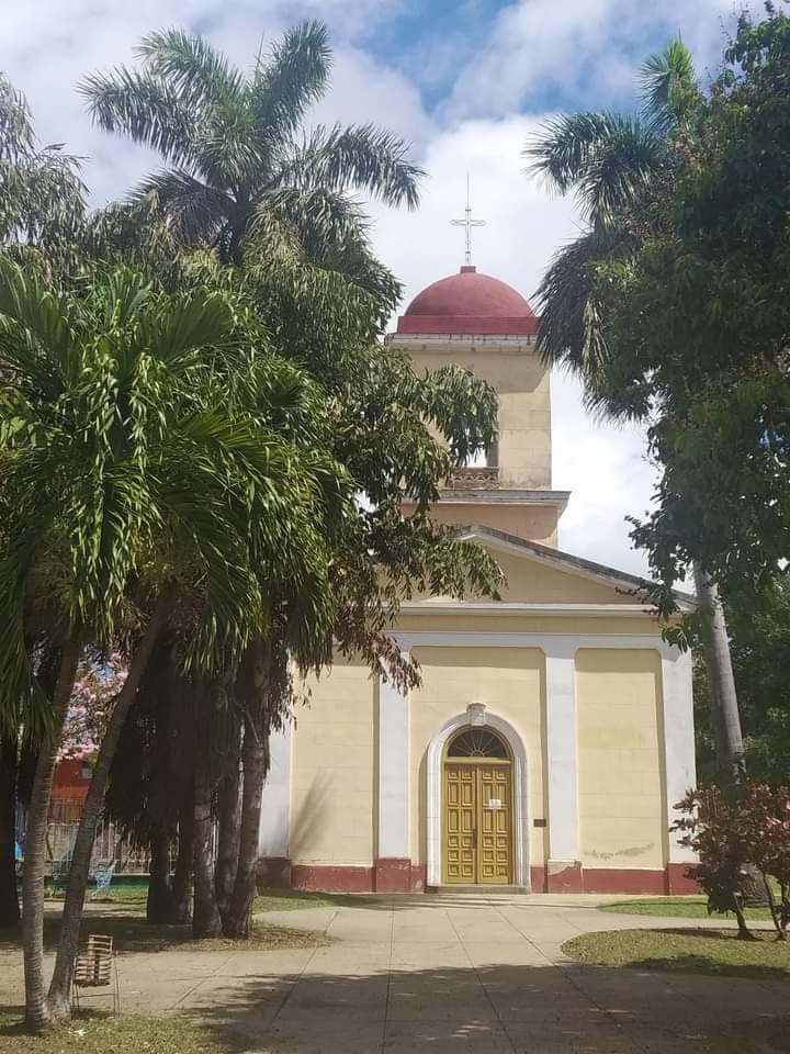 Iglesia y Parque de Bauta