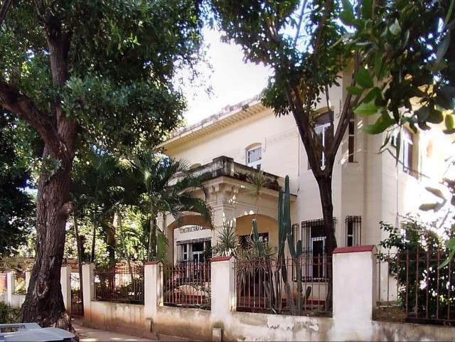 Vedado Elegante: 21 y 2, casa de Dr. Antonio Rodríguez Díaz