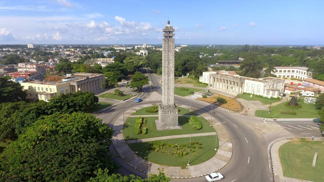La Plaza Carlos J. Finlay y el Centro Cívico de Marianao (La Habana Monumental)